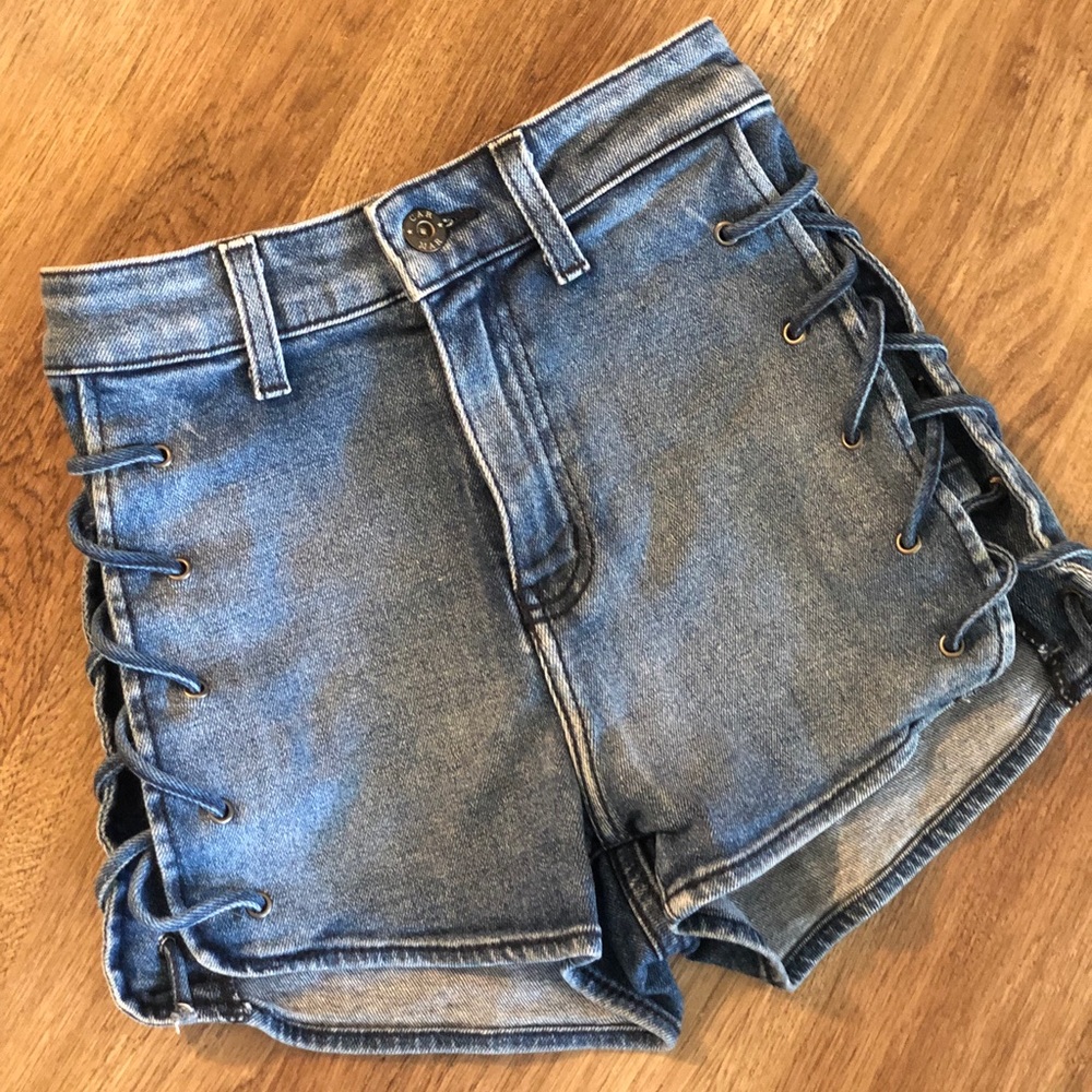 Carmar high waist laced up jean shorts - Picture 2 of 6
